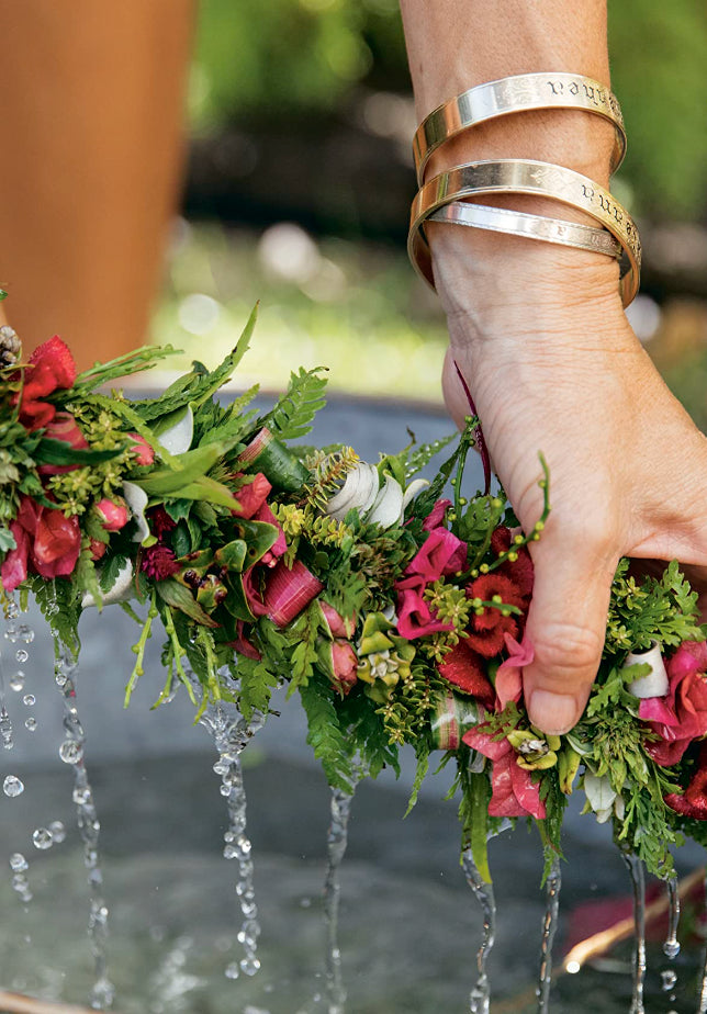 Mele's Book: Lei Aloha