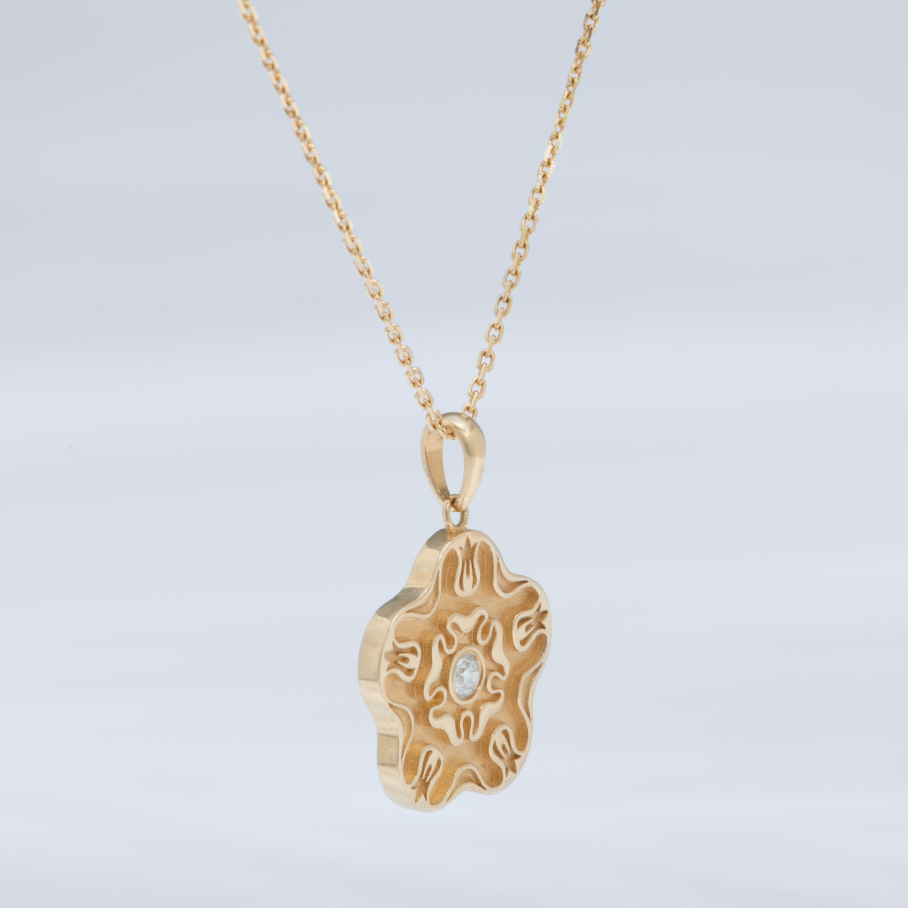 HIE Signature Necklace - Medium