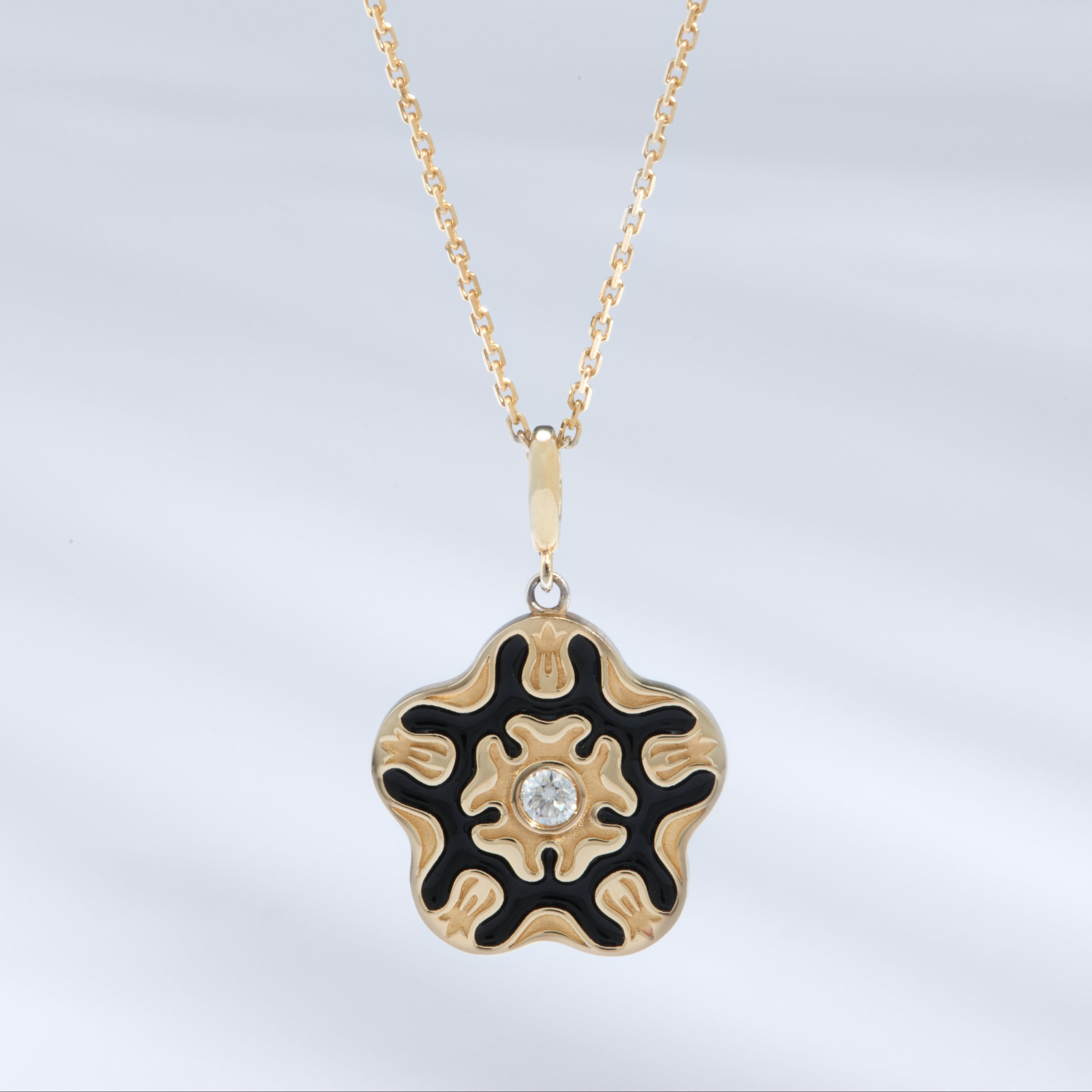 HIE Signature Necklace - Medium