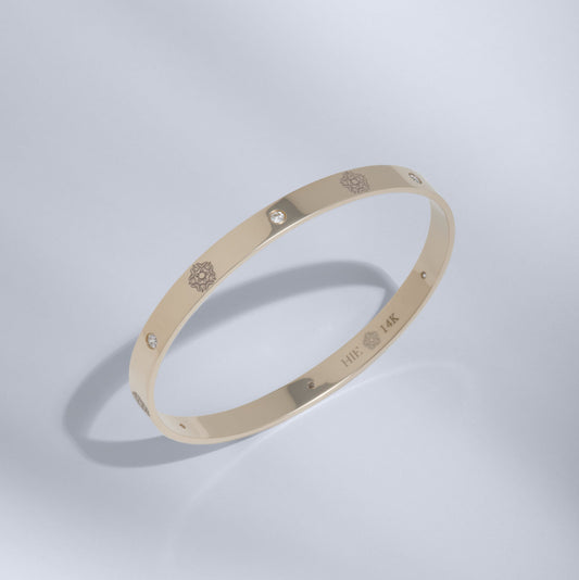HIE Signature Bangle with 6 Diamonds