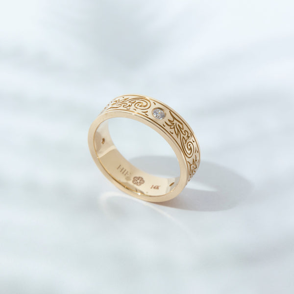 Uluhe Petite Ring with Diamonds