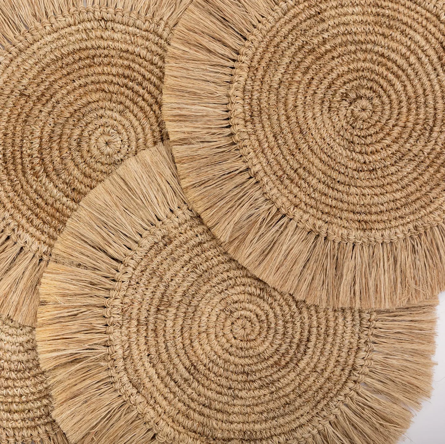 Layered fique fiber placemats